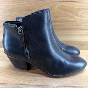 Frye Judith Double Zip Booties 8 M Black Leather